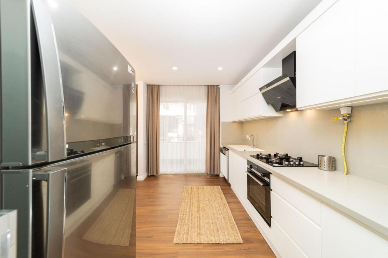 Daire Central Flat With Balcony Near Sea In Muratpasa *